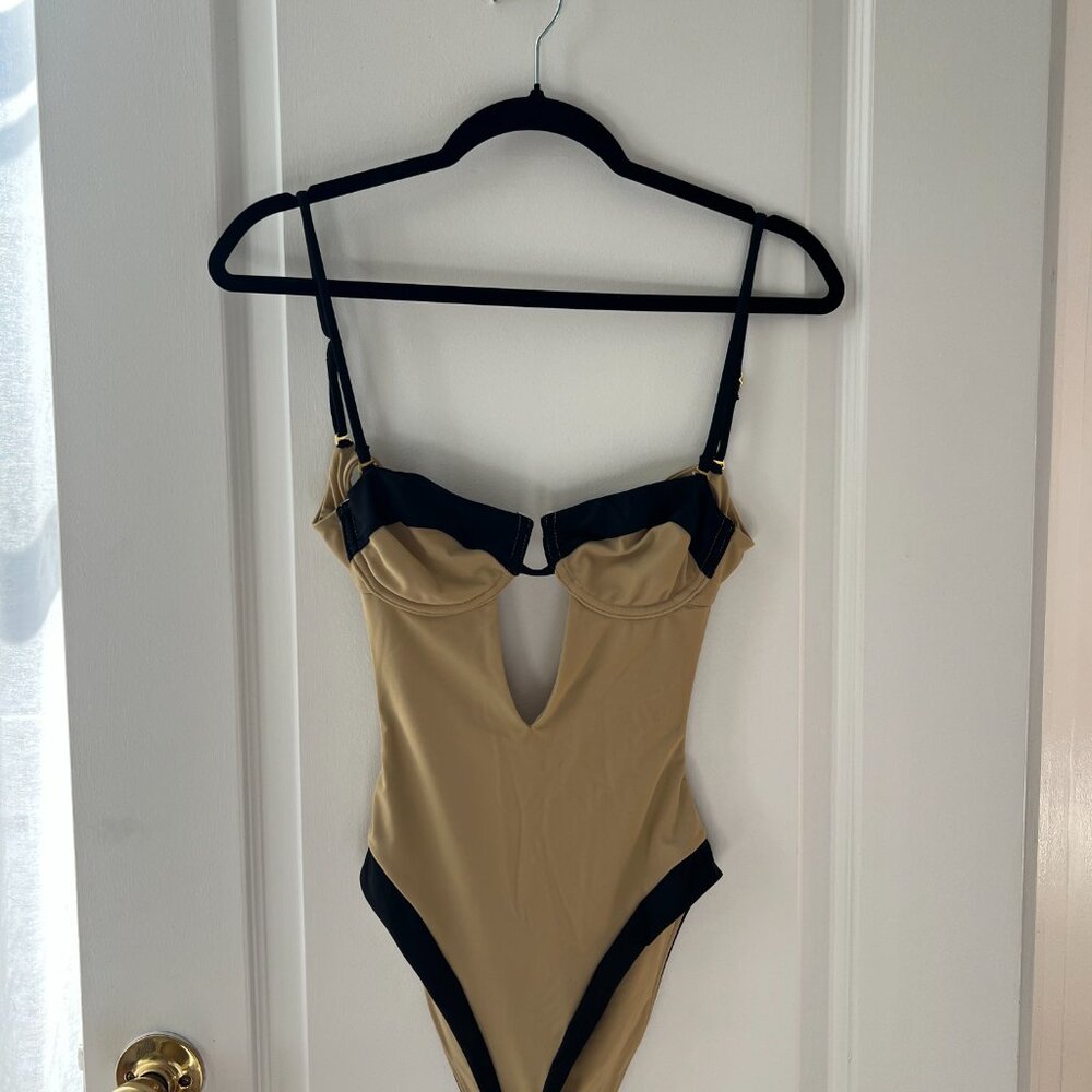 One Piece Swimsuit "Madona" Style (Tularosa)
